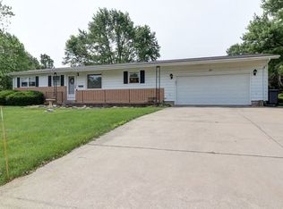 207 W Van Buren St, Philo, IL 61864
