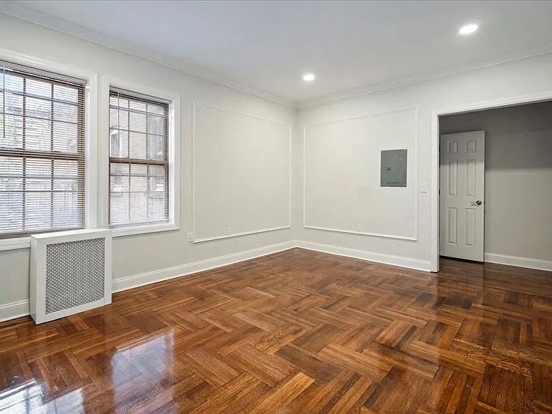 85 Van Reypen St. Apartments — Photo 3