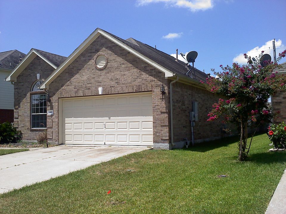 1st image of 108 Rocky Cove Ln