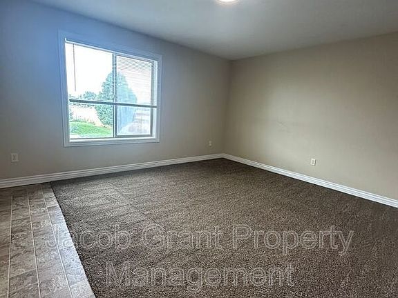 4th image of 225 Opal Ct APT 1A