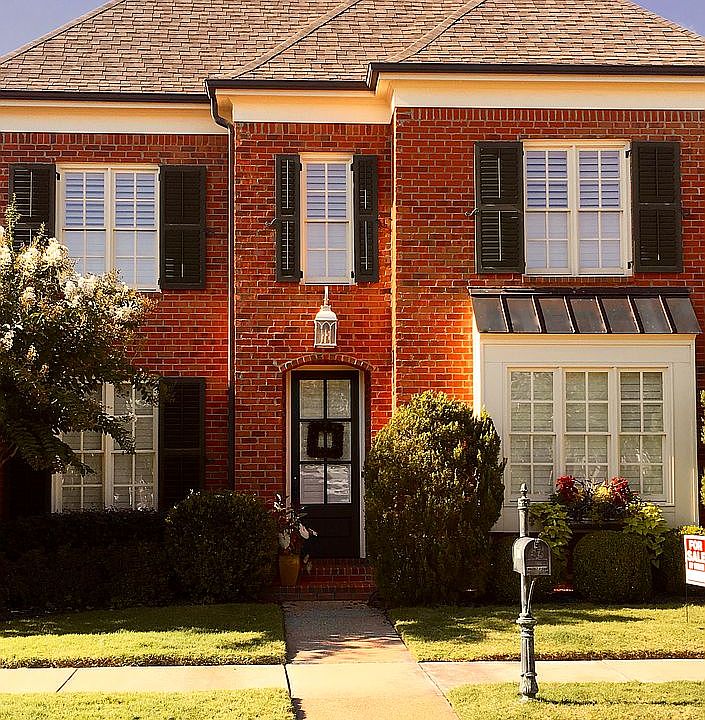 1st image of 2061 W Arden Oaks Dr