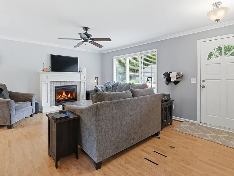 4834 Hanover Rd — Photo 6