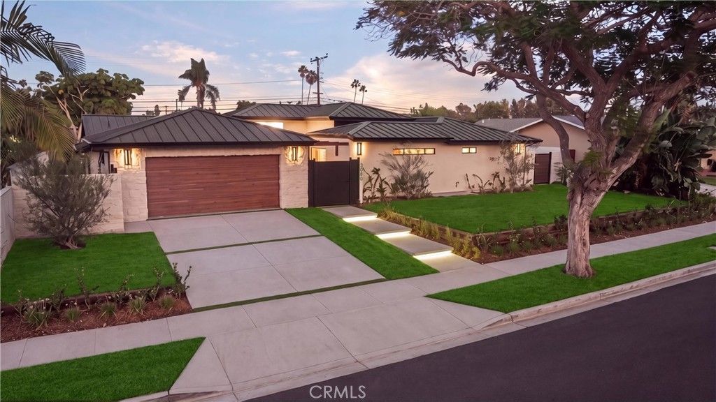 3080 Country Club Drive 2