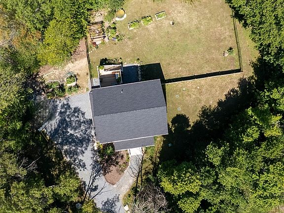 2nd image of 4 Swansom Rd