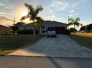 2104 NE 15th Ave, Cape Coral, FL 33909