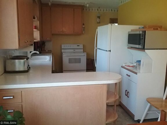 2nd image of 1179 Eldridge Ave W