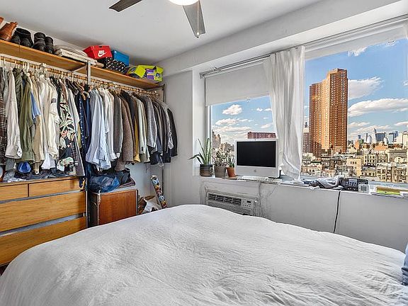 4th image of 31 Monroe St Penthouse C