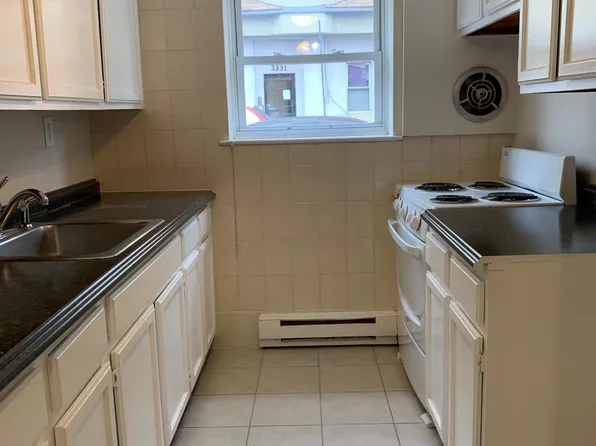 3326 Palisade Avenue image 4 of 12