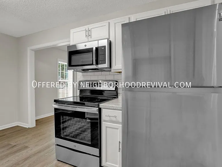 1685 S Goodlett St — Photo 13