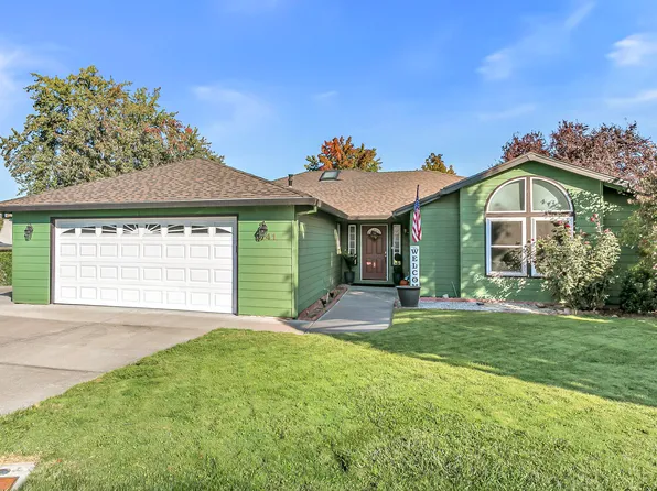 1841 Cascadia Cir, Medford, OR 97504