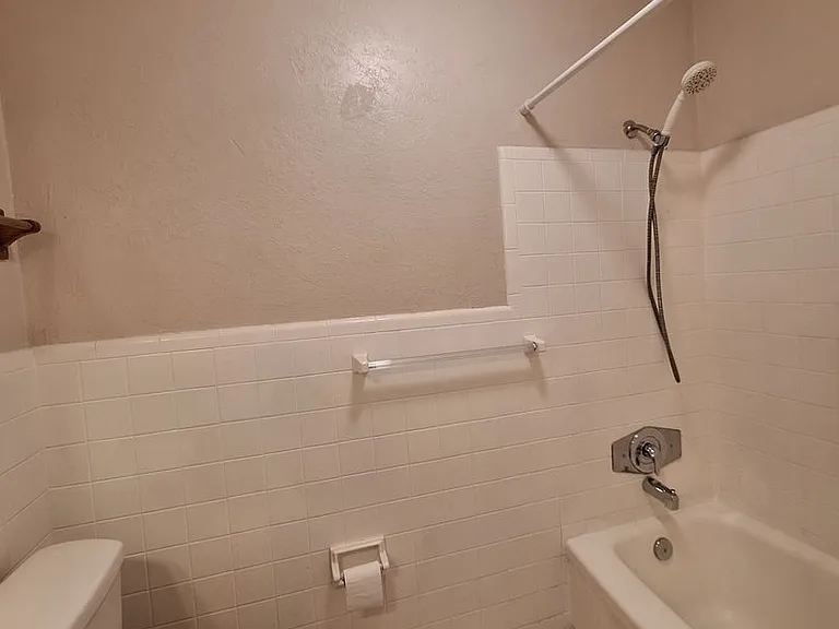 4006 Bayfront Pkwy — Photo 26