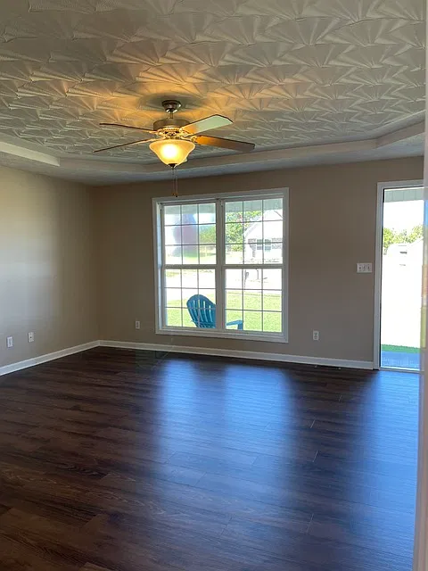4 bed, 1800 sqft, $2,500 — Photo 3