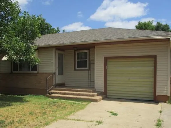 516 Hilltop St, Elkhart, KS 67950