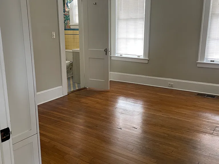 657 Park Dr NE #1 — Photo 4