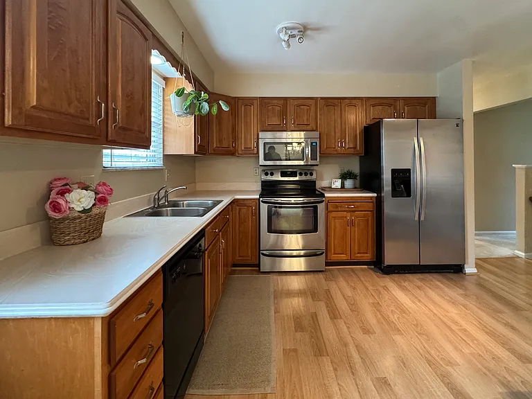2 Michael Dr — Photo 7
