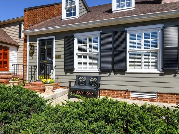 101 E North Park Dr, Greensboro, NC 27401