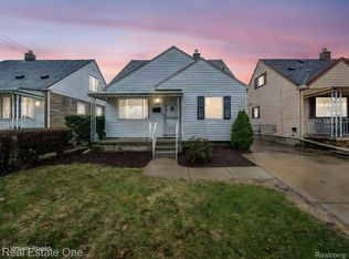 2209 Thomas St, Lincoln Park, MI