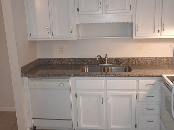 3rd image of 8032 Stark Ave APT A