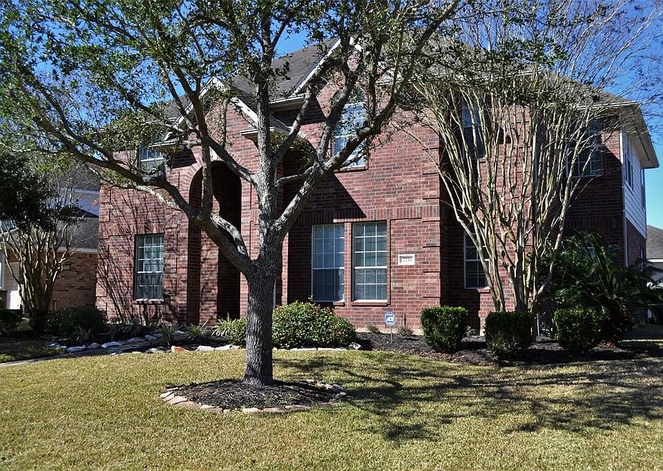 1st image of 2210 Arundel Crossing Dr