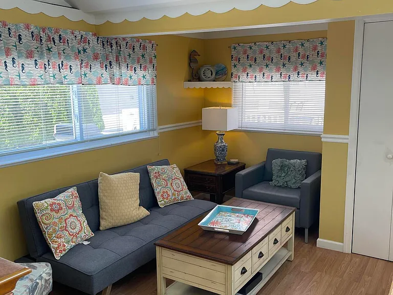 102 Brown Ave — Photo 26