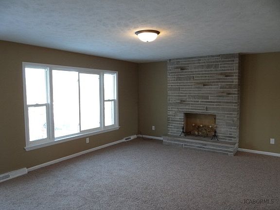 2nd image of 3027 Hogan Dr