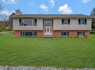 506 Brian Dr, Clarks Summit, PA 18411