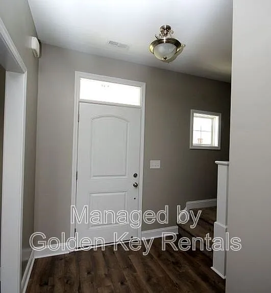 403 Willow Pond Dr — Photo 2