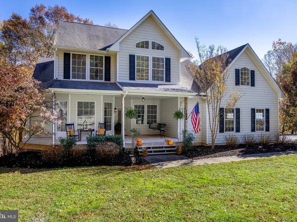 7645 Harman Dr, Sykesville, MD 21784