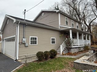70 Renwick Pl, Bridgeport, CT 06604