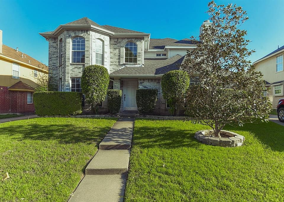 1st image of 309 Trees Dr