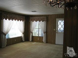 3rd image of 88 Poinsettia Gardens Dr