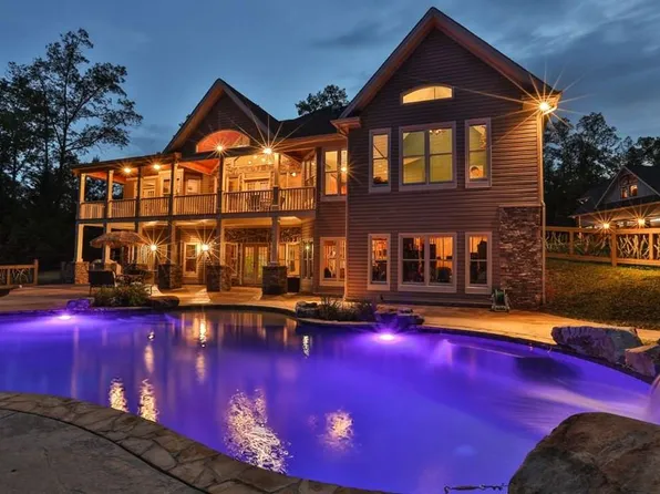 224 Sanders Rd, Blue Ridge, GA 30513