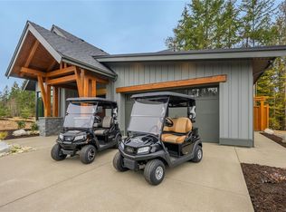 513 Hole In One Dr, Qualicum Beach, BC V9K0B9