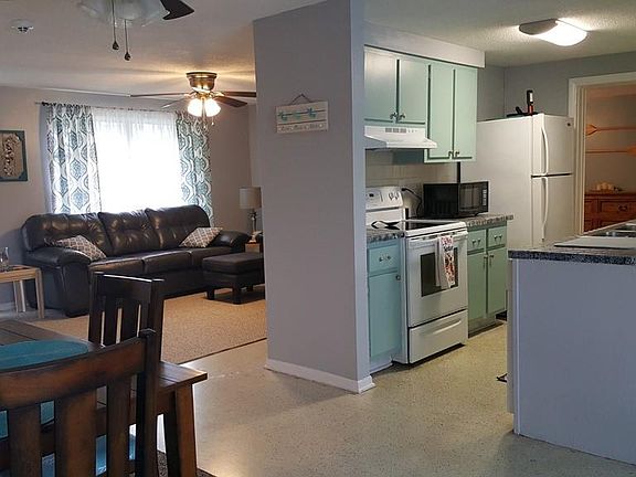 2nd image of 410 Crystal Ave