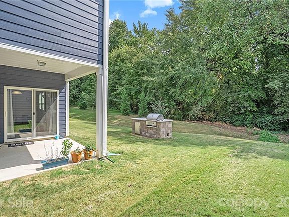 5th image of 131 W Morehouse Ave #17