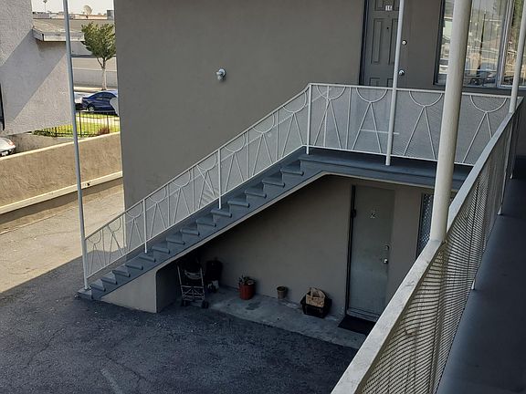5th image of 11877 Grevillea Ave #9