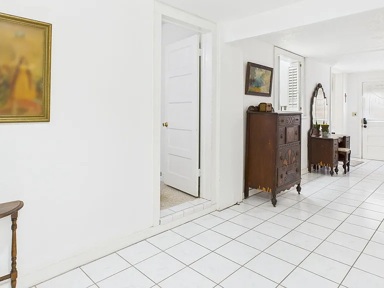 206 N Edison St — Photo 27