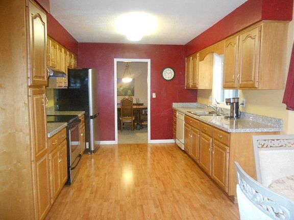 5th image of 5771 La Cumbre Ln
