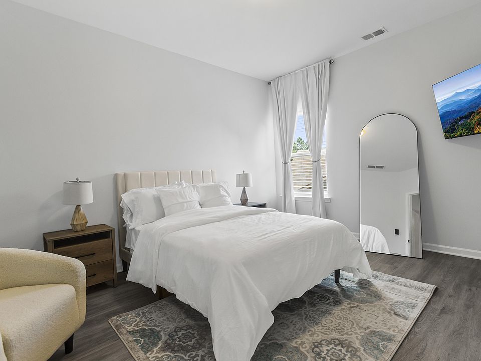 Bedroom 5 (Front Corner Side View)