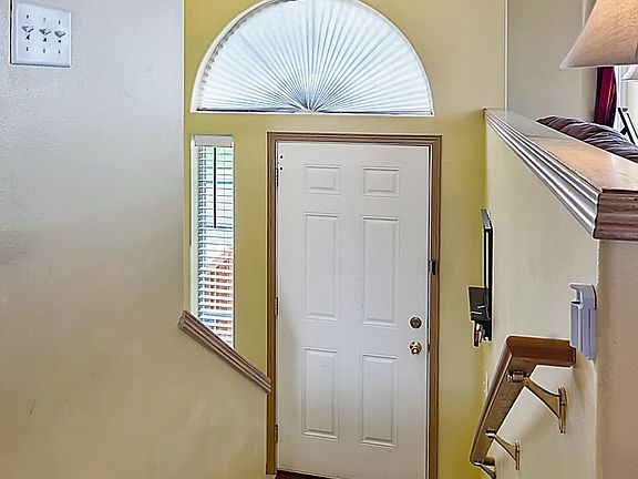 4th image of 424 E Tara Lee Ave
