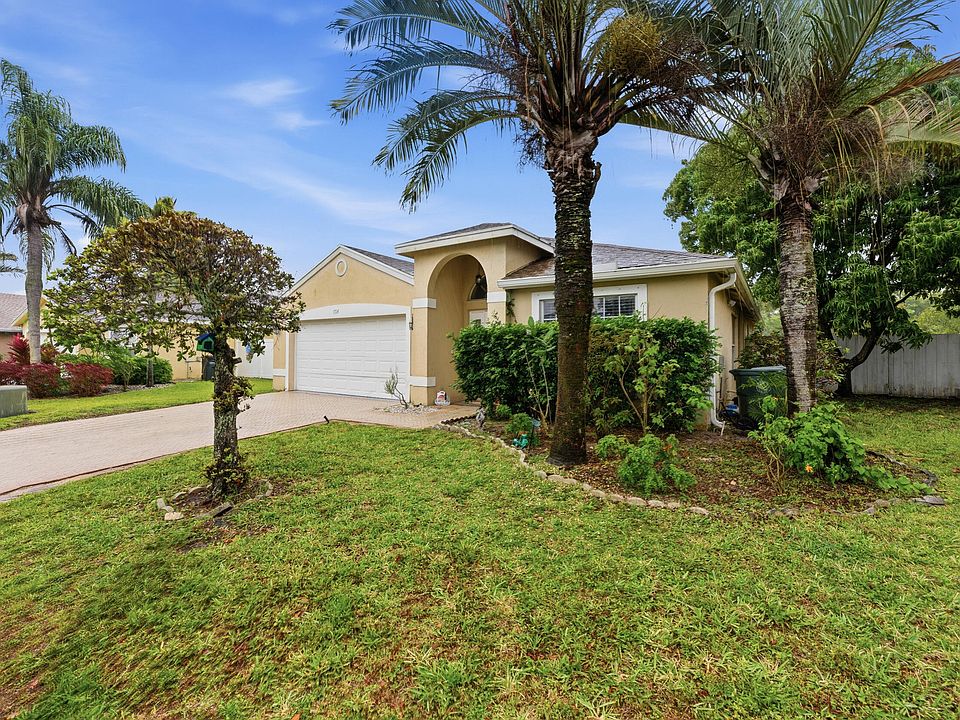1st image of 1724 Sawgrass Circle
