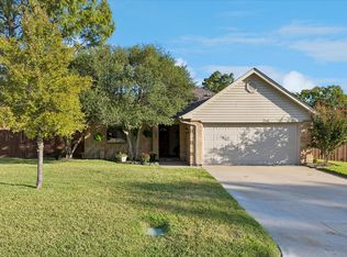 200 Marseille Dr, Hurst, TX 76054