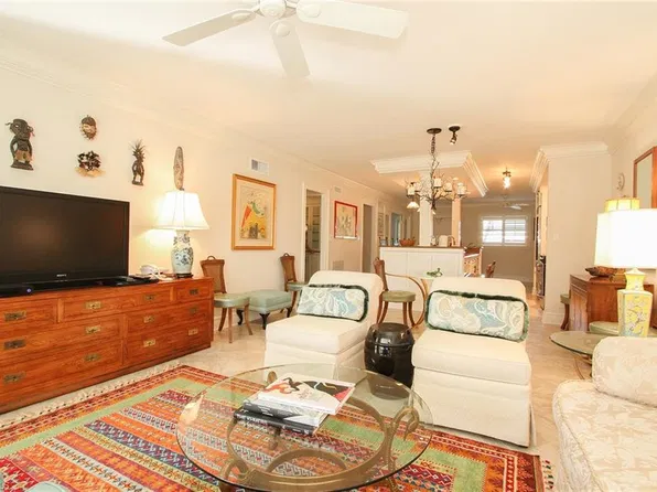 1051 3rd St S APT 206, Naples, FL 34102