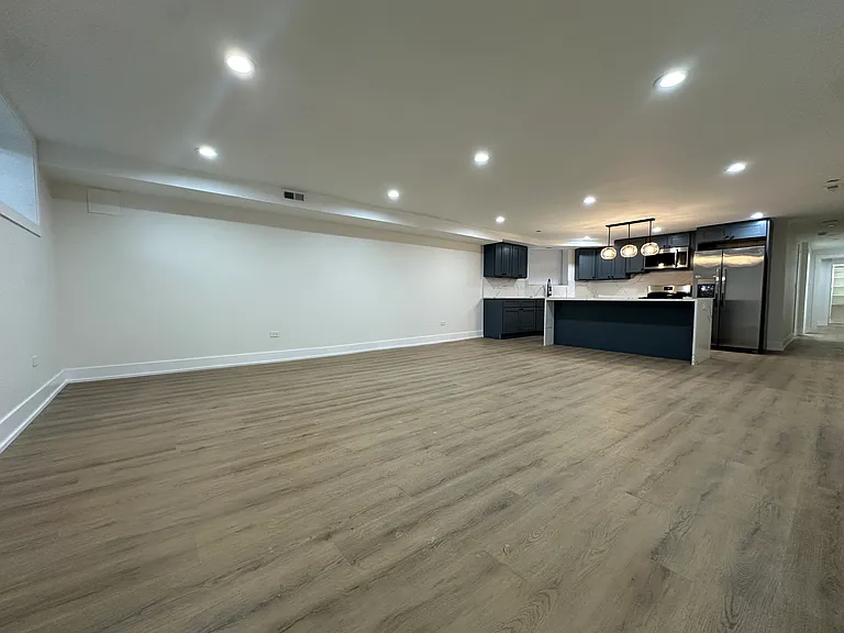 4338 N Clarendon Ave #GS — Photo 3