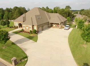 640 Huntington Ln, Conway, AR 72034