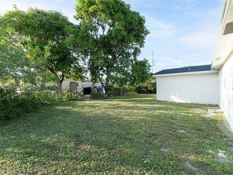 2641 NW 44th Ave — Photo 18