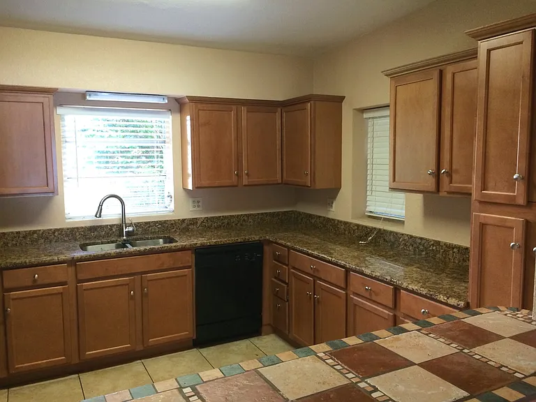 6714 Nina Rosa Dr — Photo 5