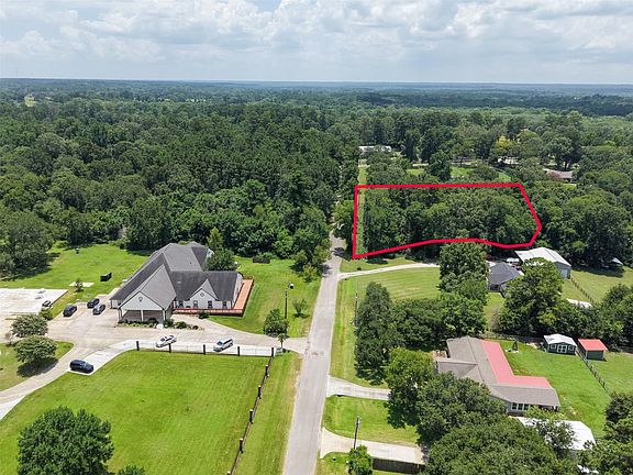 2nd image of 32 Landrum Village Ln