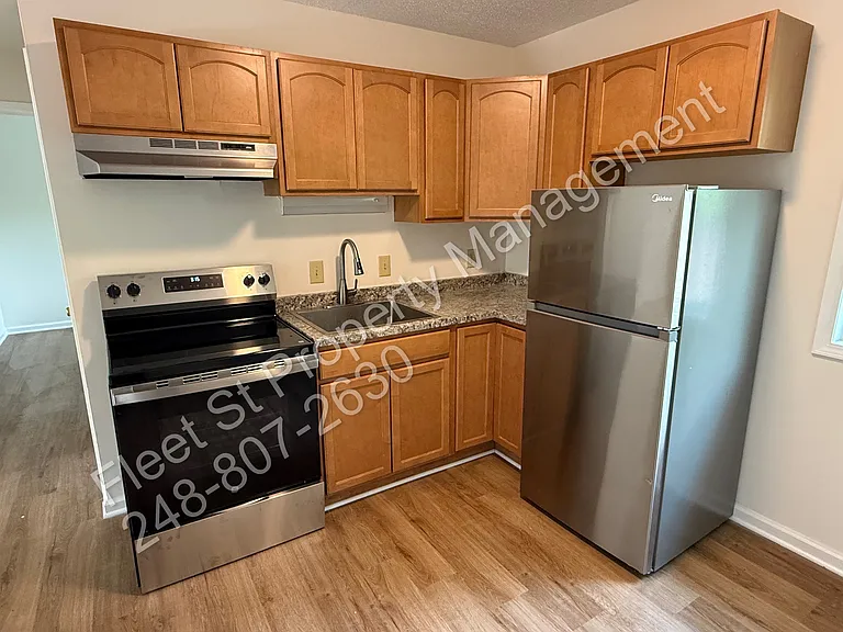 421 Longview St #C — Photo 1