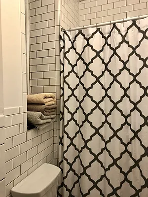 Rented by LJ Sloane Management | media 36